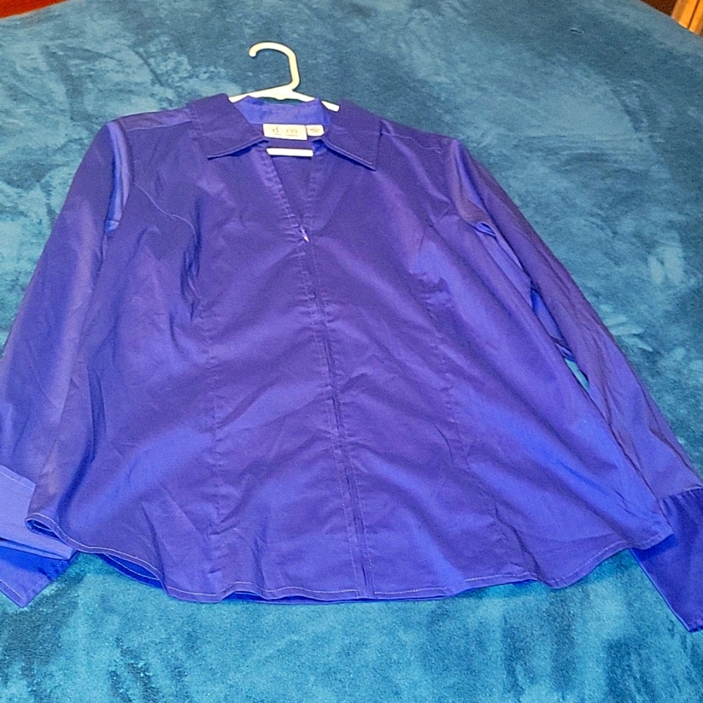 NWOT Denim Co long sleeve blue zip up collar shirt
